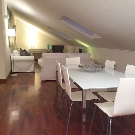 Apartment La Mansarda Άλμπα Δωμάτιο φωτογραφία