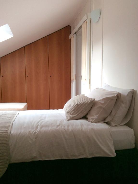 Apartment La Mansarda Άλμπα Δωμάτιο φωτογραφία
