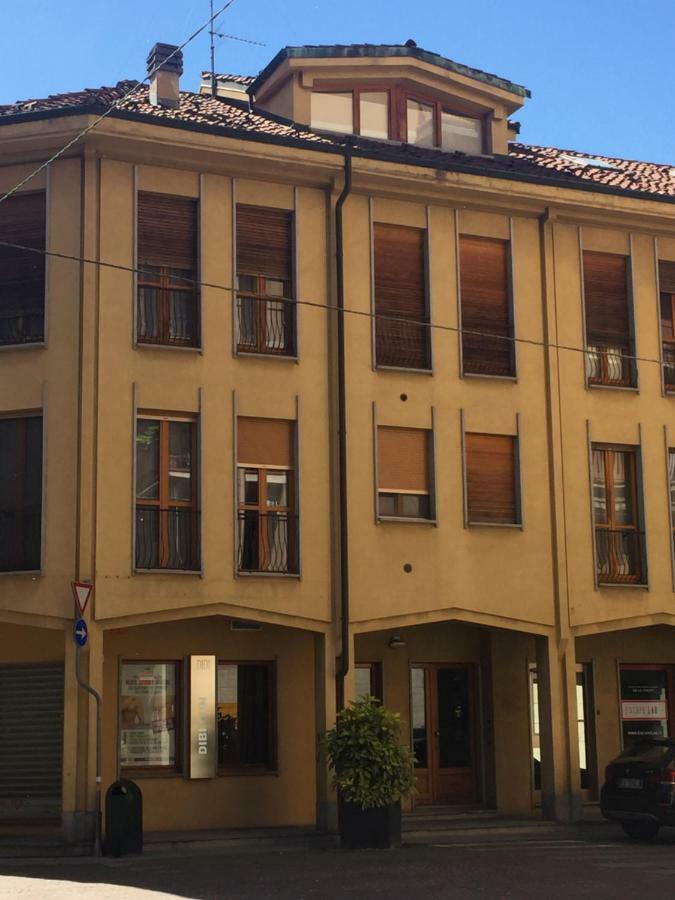 Apartment La Mansarda Άλμπα Εξωτερικό φωτογραφία
